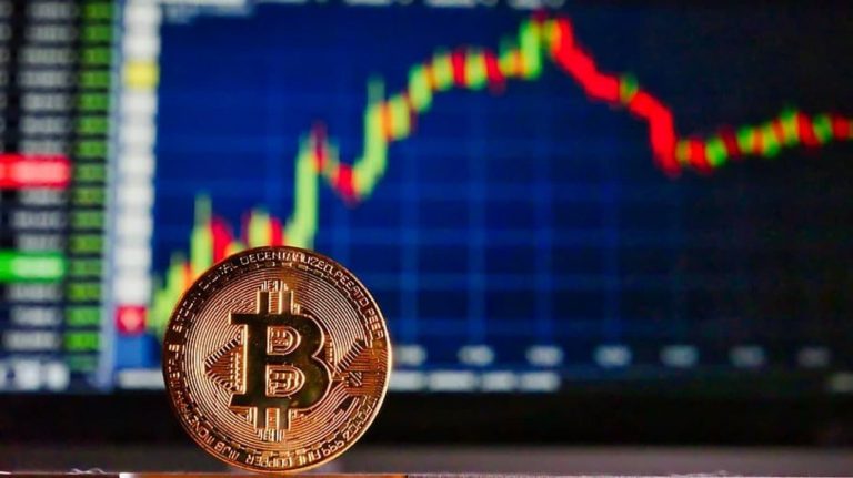 Giá Bitcoin tăng lên 15,3 nghìn đô la đã mang lại 180 triệu đô la Mỹ cho quyền chọn BTC