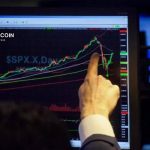 S&P-dow-jones-ra-mat-chi-so-tien-dien-tu-hinh-cover