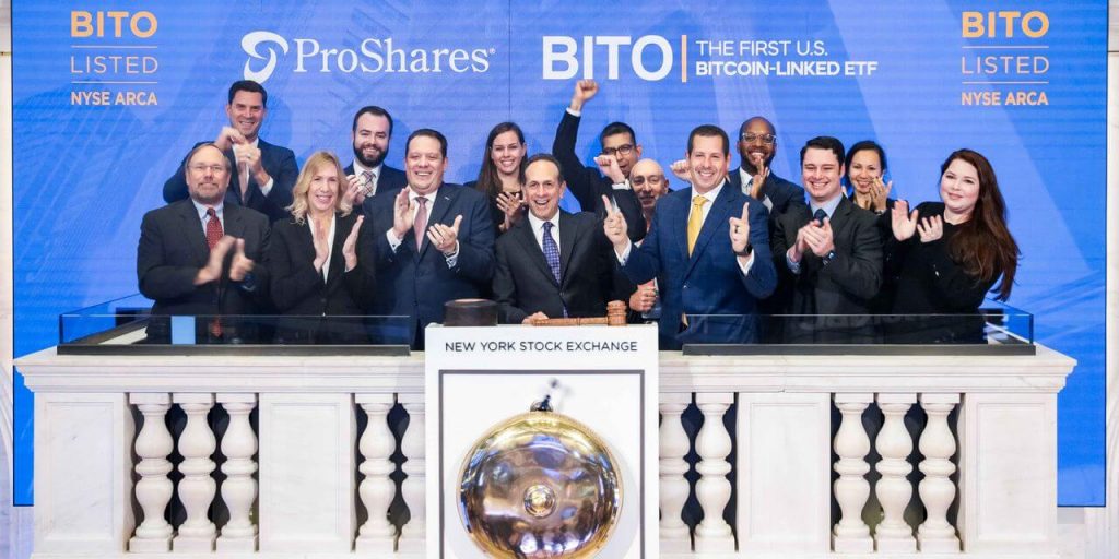 hợp đồng tương lai Bitcoin ETF đầu tiên đã bắt đầu giao dịch