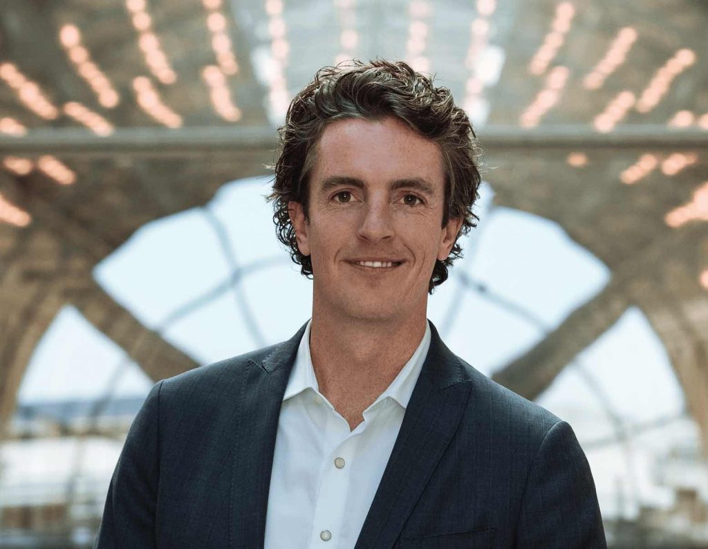 ABE LUNA-OSTASESKI là là Co-Founder và CRO của Freelance Labs