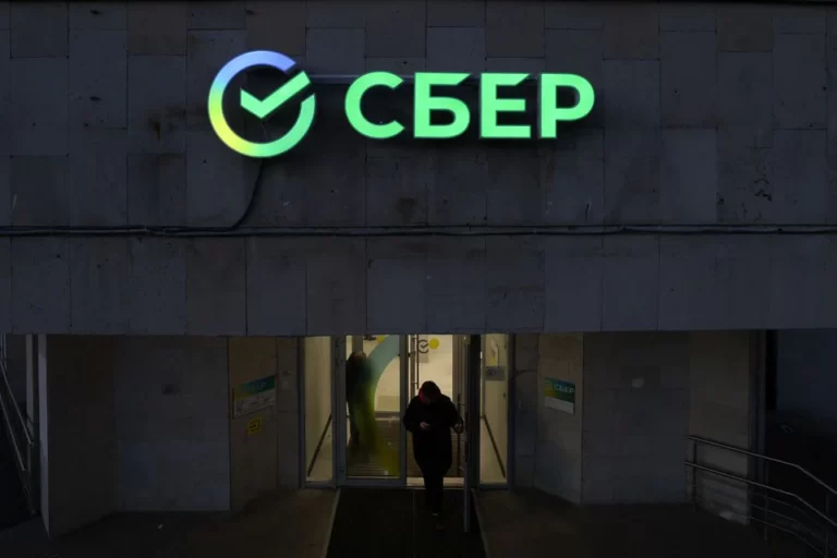 Sberbank – ngân hàng lớn nhất Nga triển khai blockchain và thực hiện giao dịch đầu tiên