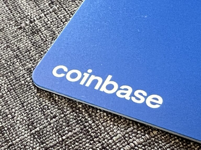 Coinbase đối mặt với vụ kiện tập thể với các cáo buộc về lỗ hổng bảo mật
