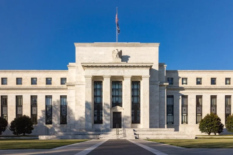 Cục Dự trữ Liên bang (Fed) cắt giảm lãi suất: Bitcoin tăng mạnh!